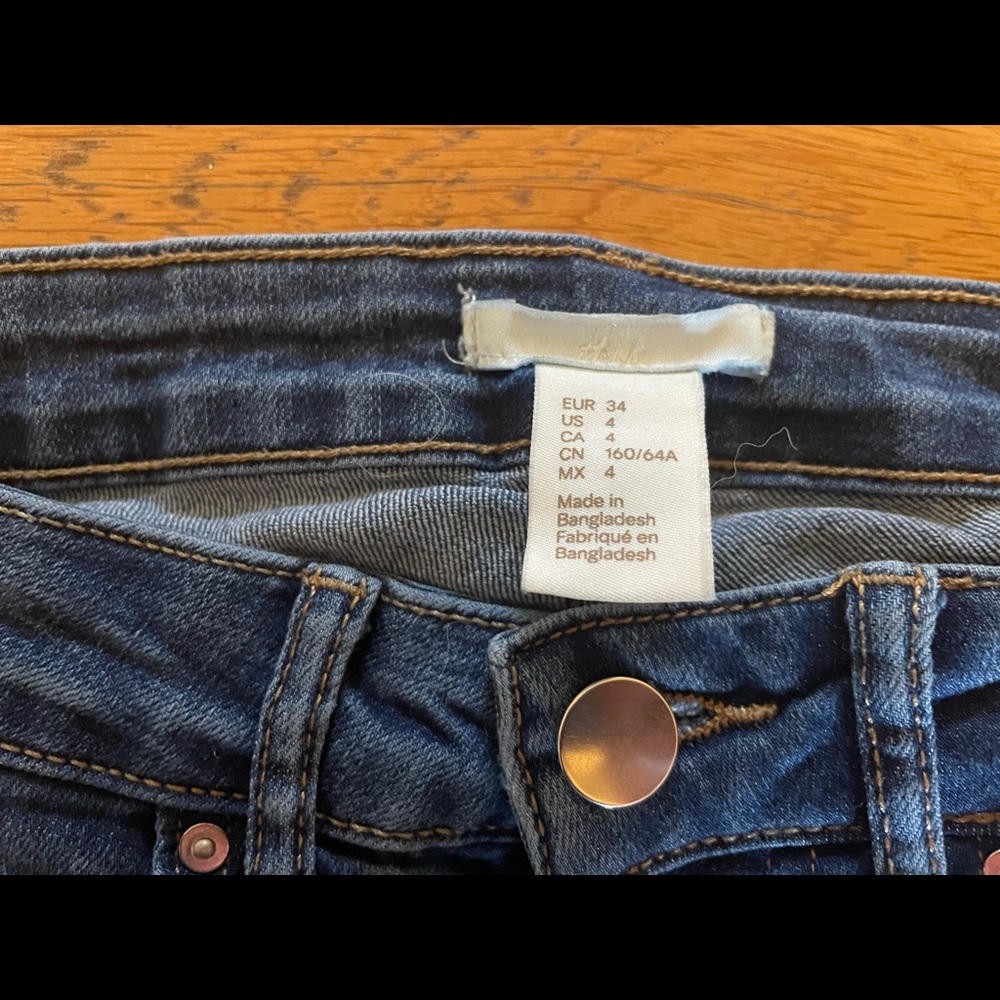 Jeans - Picture 2 of 3